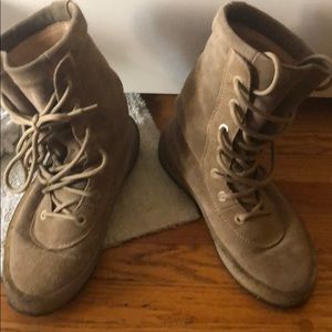 Yeezy season 2 crepe used boots